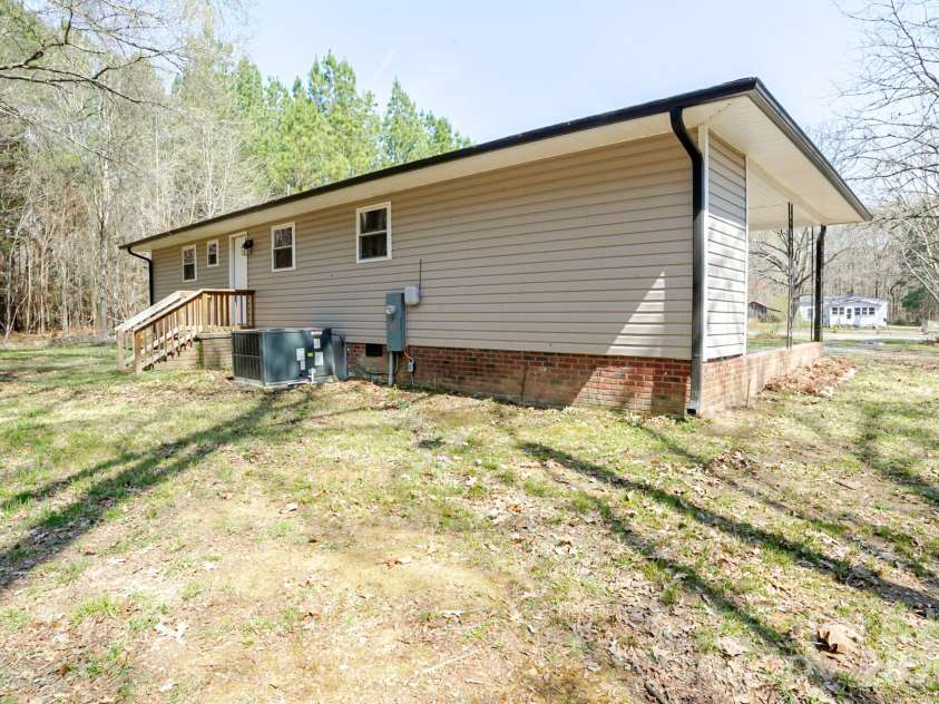 5028 NC 109 Highway, Mount Gilead, NC 27306.  MLS# CAR4403285, YatesRealty ID 4801. 