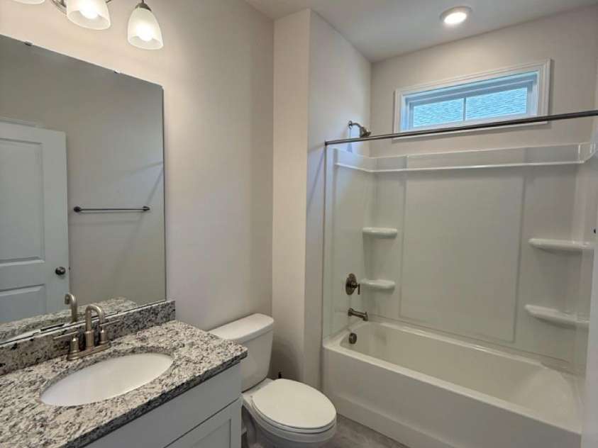 1615 Sweetmoss Loop, Denver, NC 28037.  MLS# CAR4419888, YatesRealty ID 48010. 