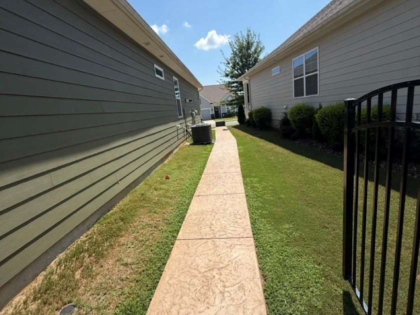 1615 Sweetmoss Loop, Denver, NC 28037.  MLS# CAR4419888, YatesRealty ID 48010. 