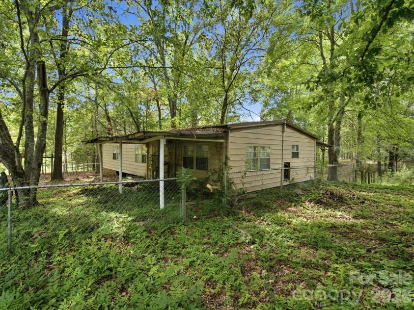2625/2655 Pleasant Road, Fort Mill, SC 29715.  MLS# CAR4419497, YatesRealty ID 48016. 