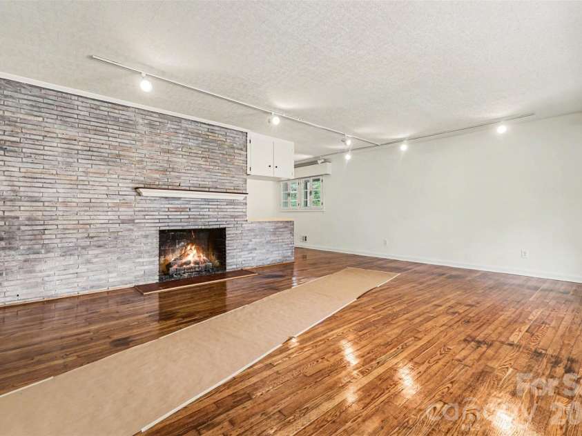 2701 Thomas Trail, Gastonia, NC 28054.  MLS# CAR4344698, YatesRealty ID 4802. 