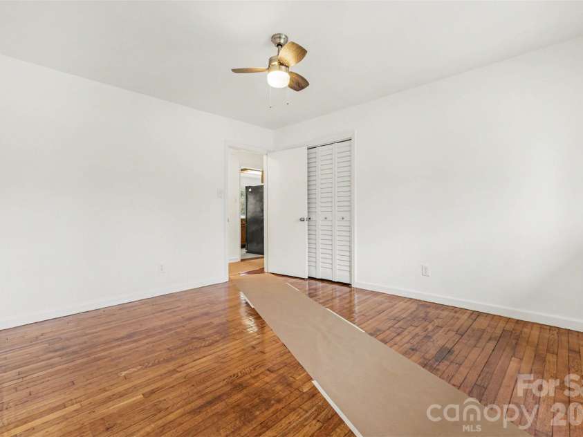 2701 Thomas Trail, Gastonia, NC 28054.  MLS# CAR4344698, YatesRealty ID 4802. 