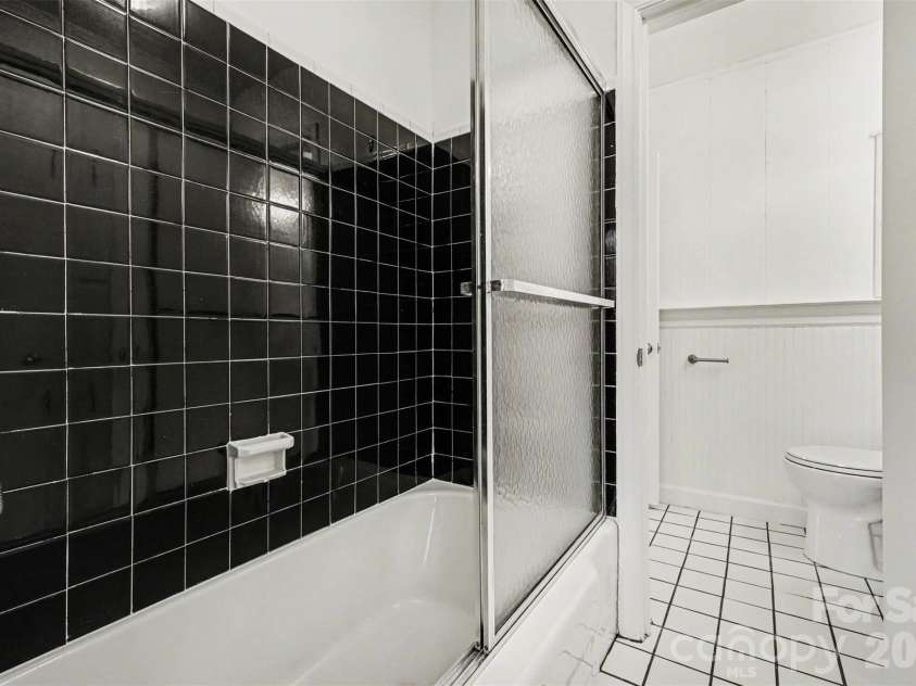 2701 Thomas Trail, Gastonia, NC 28054.  MLS# CAR4344698, YatesRealty ID 4802. 