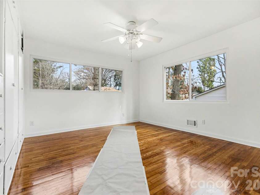 2701 Thomas Trail, Gastonia, NC 28054.  MLS# CAR4344698, YatesRealty ID 4802. 