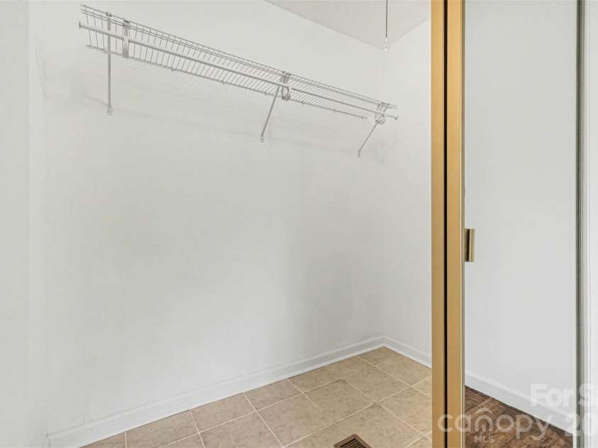 2701 Thomas Trail, Gastonia, NC 28054.  MLS# CAR4344698, YatesRealty ID 4802. 