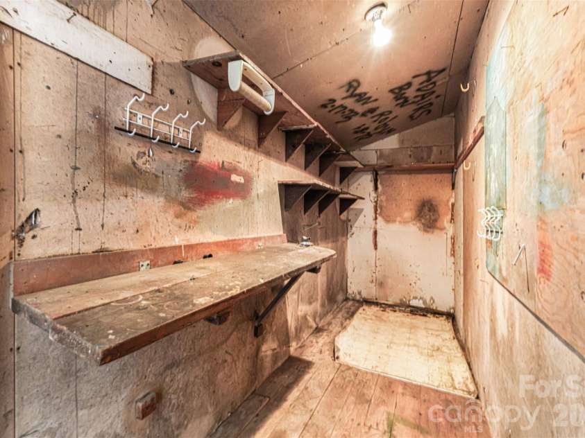 2701 Thomas Trail, Gastonia, NC 28054.  MLS# CAR4344698, YatesRealty ID 4802. 