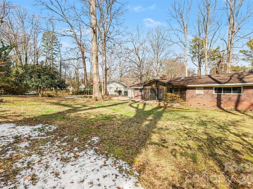 2701 Thomas Trail, Gastonia, NC 28054.  MLS# CAR4344698, YatesRealty ID 4802. 