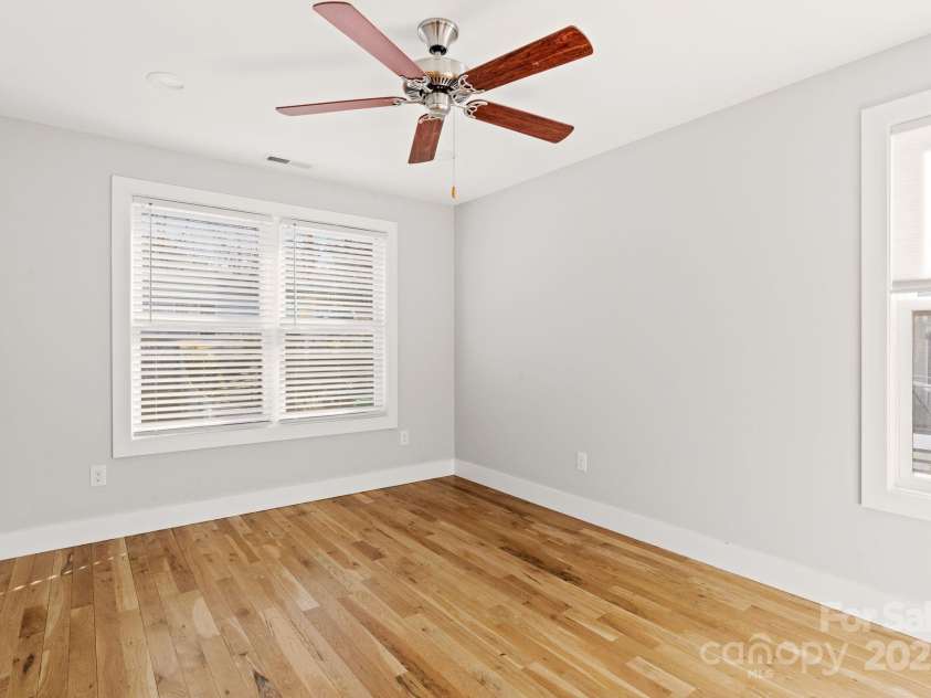 308 London Road, Asheville, NC 28803.  MLS# CAR4278914, YatesRealty ID 4802. 