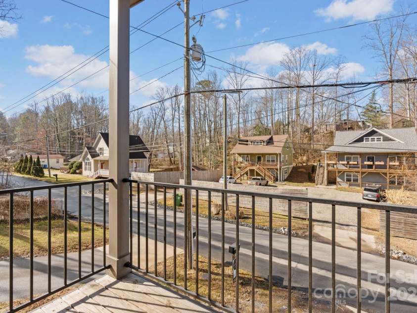 308 London Road, Asheville, NC 28803.  MLS# CAR4278914, YatesRealty ID 4802. 