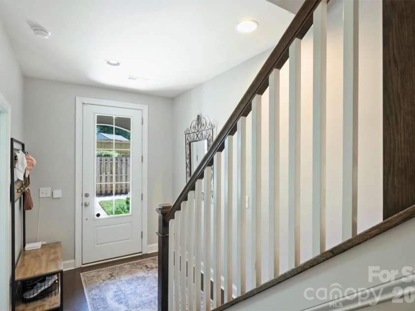 1125 Towns Hill Way, Charlotte, NC 28209.  MLS# CAR4417885, YatesRealty ID 48020. 
