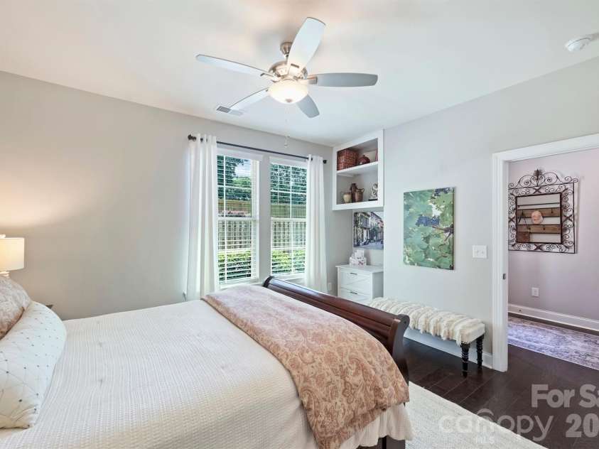 1125 Towns Hill Way, Charlotte, NC 28209.  MLS# CAR4417885, YatesRealty ID 48020. 