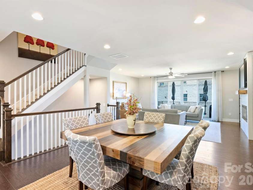 1125 Towns Hill Way, Charlotte, NC 28209.  MLS# CAR4417885, YatesRealty ID 48020. 
