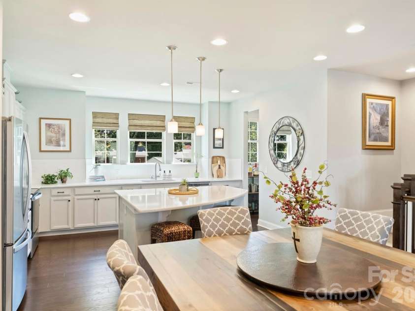 1125 Towns Hill Way, Charlotte, NC 28209.  MLS# CAR4417885, YatesRealty ID 48020. 