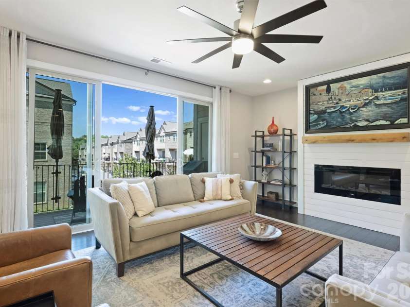 1125 Towns Hill Way, Charlotte, NC 28209.  MLS# CAR4417885, YatesRealty ID 48020. 