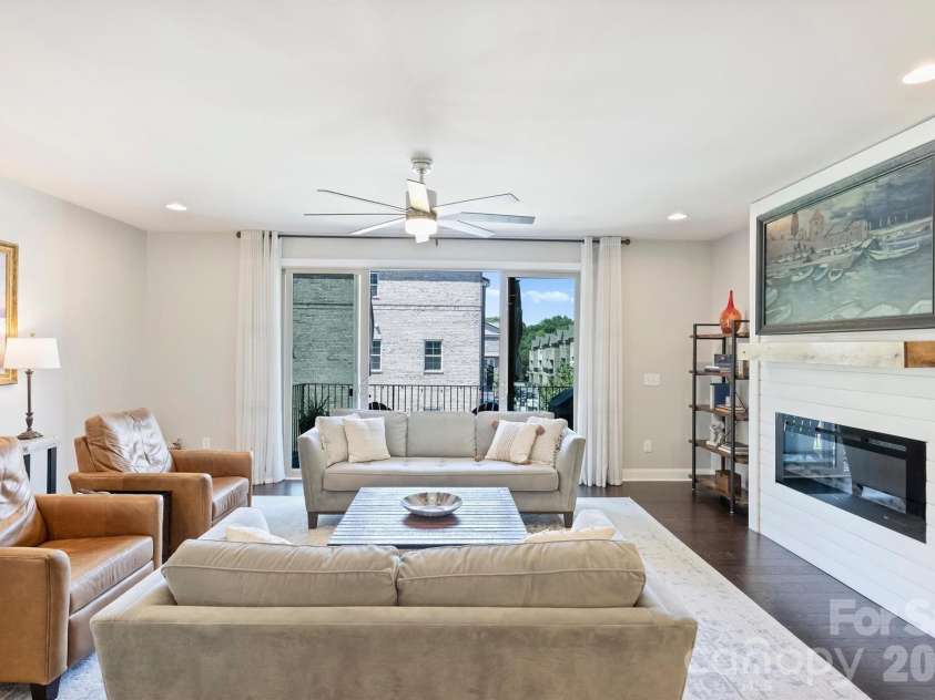 1125 Towns Hill Way, Charlotte, NC 28209.  MLS# CAR4417885, YatesRealty ID 48020. 
