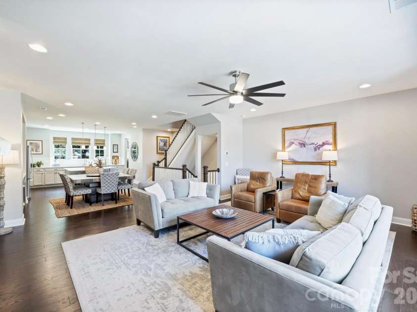 1125 Towns Hill Way, Charlotte, NC 28209.  MLS# CAR4417885, YatesRealty ID 48020. 