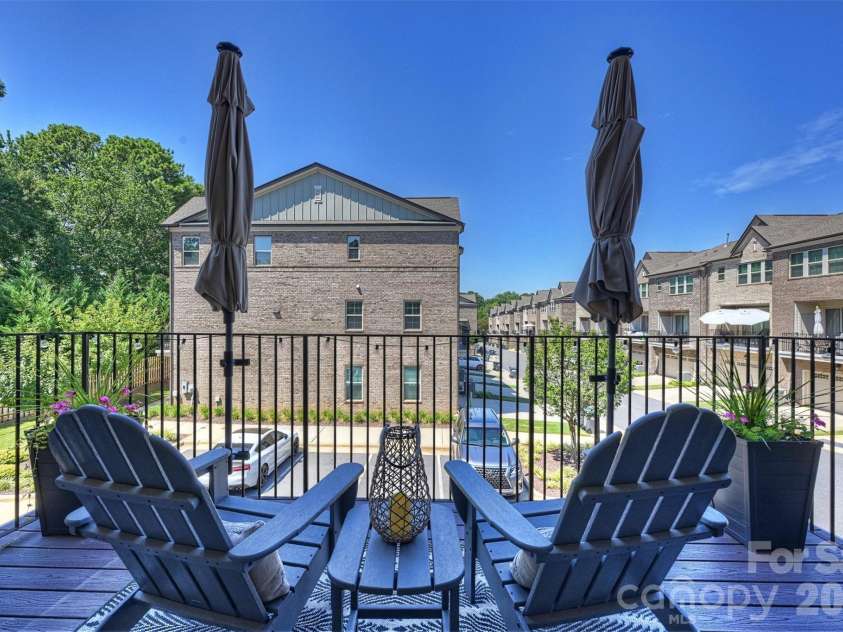 1125 Towns Hill Way, Charlotte, NC 28209.  MLS# CAR4417885, YatesRealty ID 48020. 