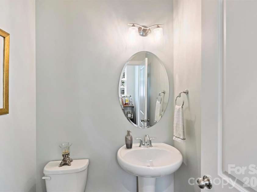 1125 Towns Hill Way, Charlotte, NC 28209.  MLS# CAR4417885, YatesRealty ID 48020. 
