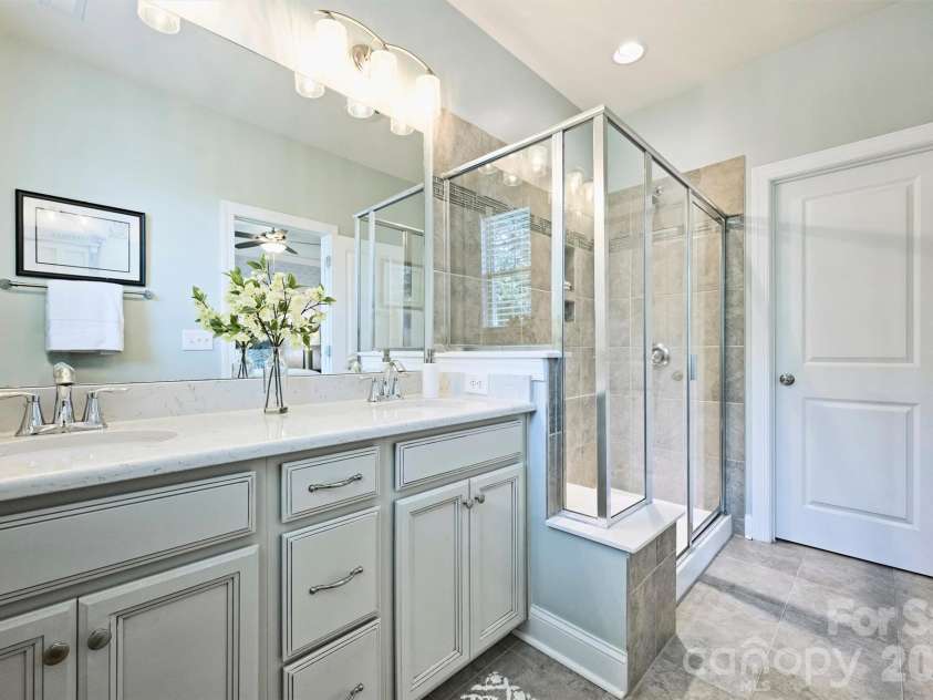 1125 Towns Hill Way, Charlotte, NC 28209.  MLS# CAR4417885, YatesRealty ID 48020. 