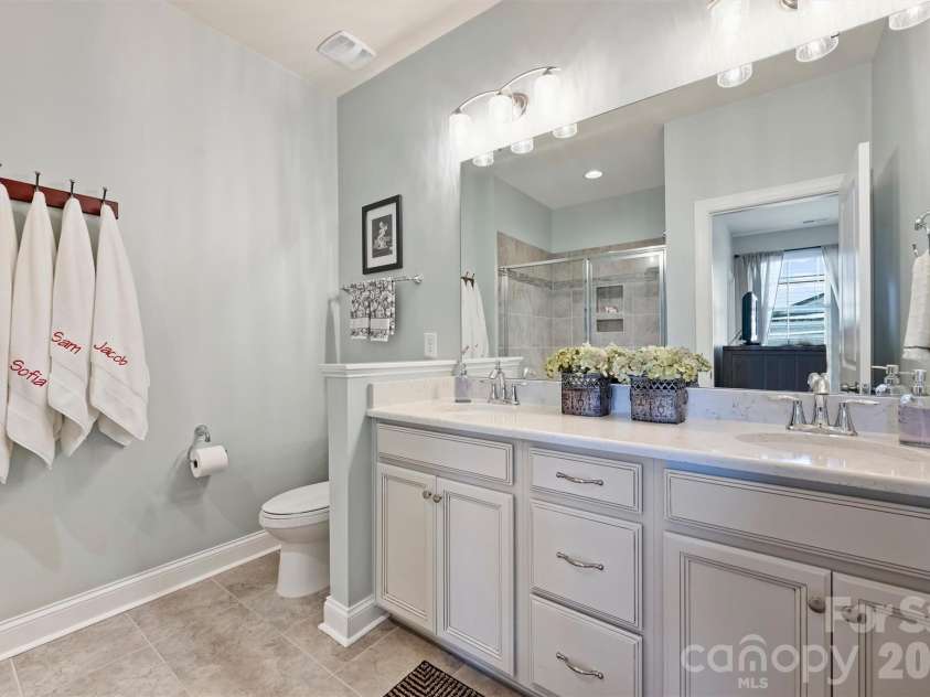 1125 Towns Hill Way, Charlotte, NC 28209.  MLS# CAR4417885, YatesRealty ID 48020. 