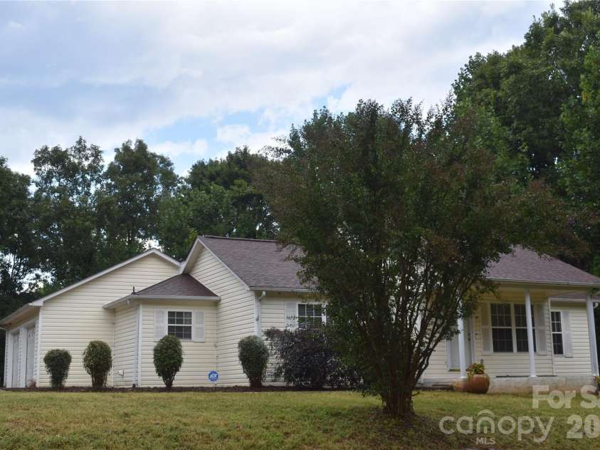 26 Chipmunk Ridge, Marion, NC 28752.  MLS# CAR4417544, YatesRealty ID 48021. 