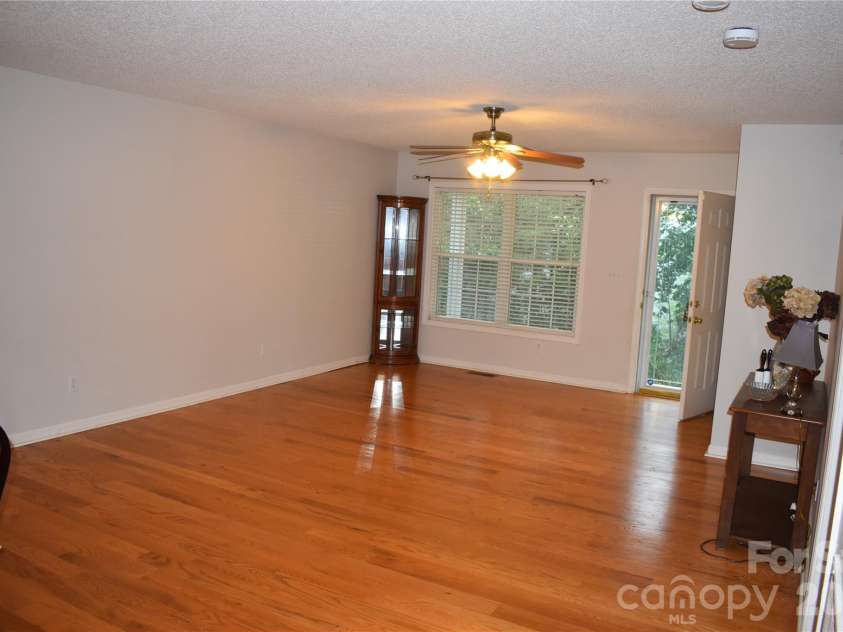 26 Chipmunk Ridge, Marion, NC 28752.  MLS# CAR4417544, YatesRealty ID 48021. 