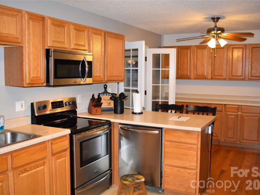 26 Chipmunk Ridge, Marion, NC 28752.  MLS# CAR4417544, YatesRealty ID 48021. 