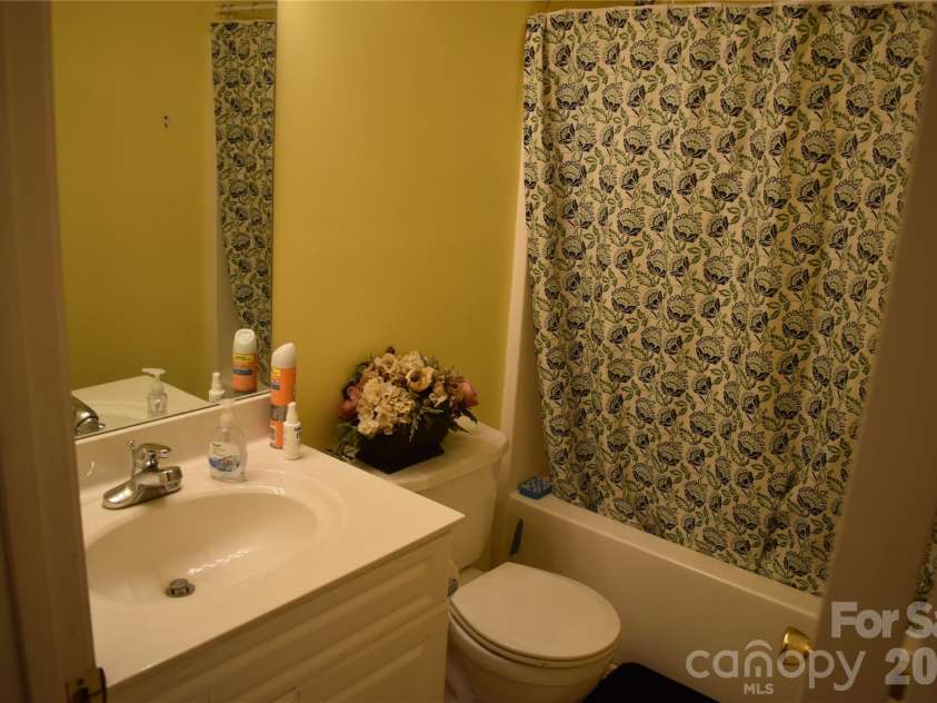 26 Chipmunk Ridge, Marion, NC 28752.  MLS# CAR4417544, YatesRealty ID 48021. 