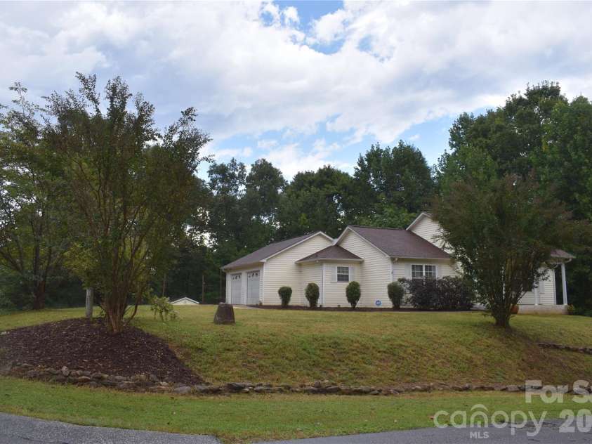 26 Chipmunk Ridge, Marion, NC 28752.  MLS# CAR4417544, YatesRealty ID 48021. 