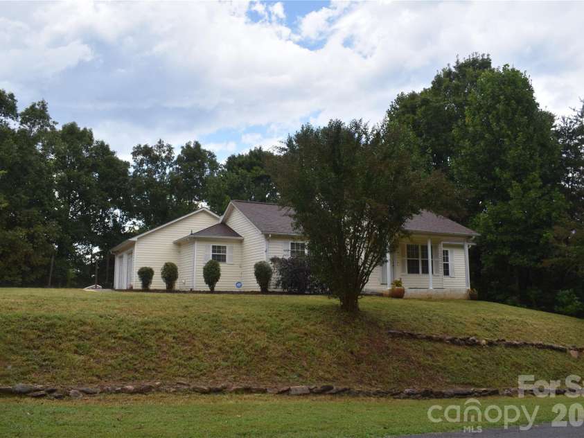 26 Chipmunk Ridge, Marion, NC 28752.  MLS# CAR4417544, YatesRealty ID 48021. 