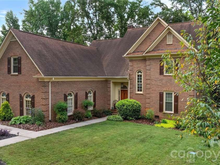 10108 Lampkin Way, Charlotte, NC 28269.  MLS# CAR4419211, YatesRealty ID 48022. 