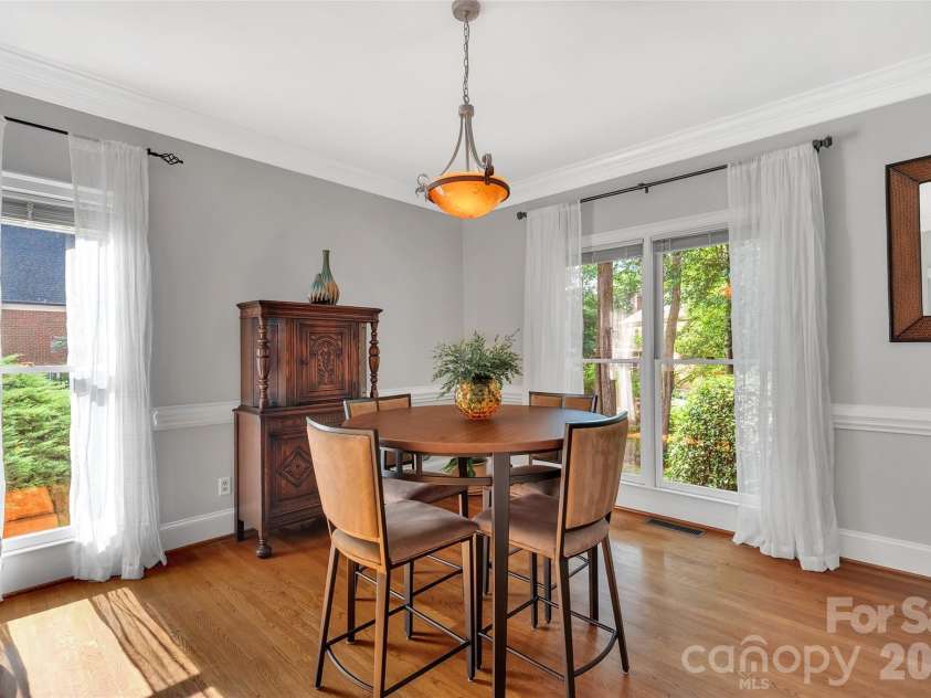 10108 Lampkin Way, Charlotte, NC 28269.  MLS# CAR4419211, YatesRealty ID 48022. Dining 3