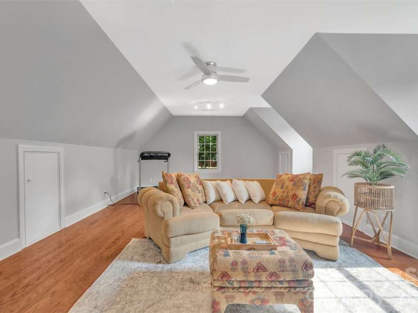 10108 Lampkin Way, Charlotte, NC 28269.  MLS# CAR4419211, YatesRealty ID 48022. Flex 1