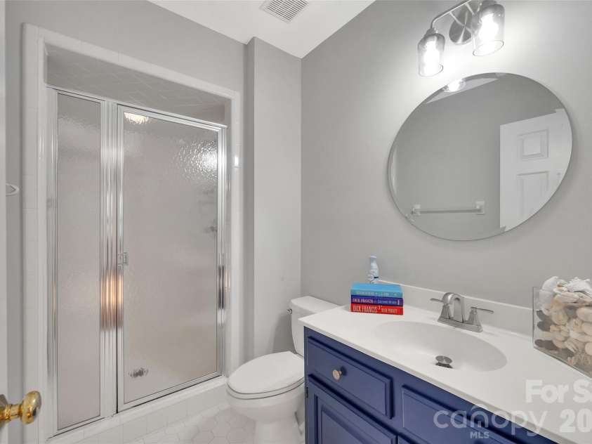 10108 Lampkin Way, Charlotte, NC 28269.  MLS# CAR4419211, YatesRealty ID 48022. Full bath 3