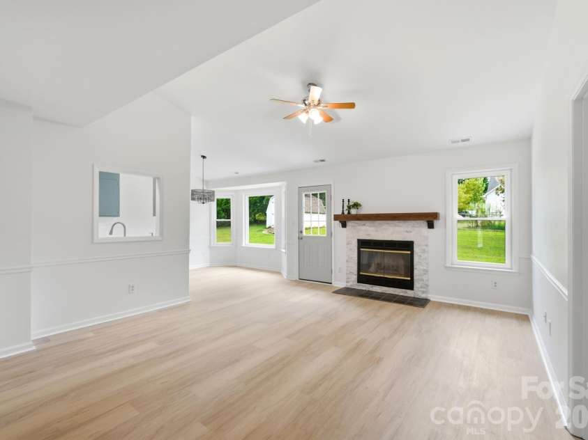 2730 Briar Trail Court, Matthews, NC 28104.  MLS# CAR4417757, YatesRealty ID 48024. 