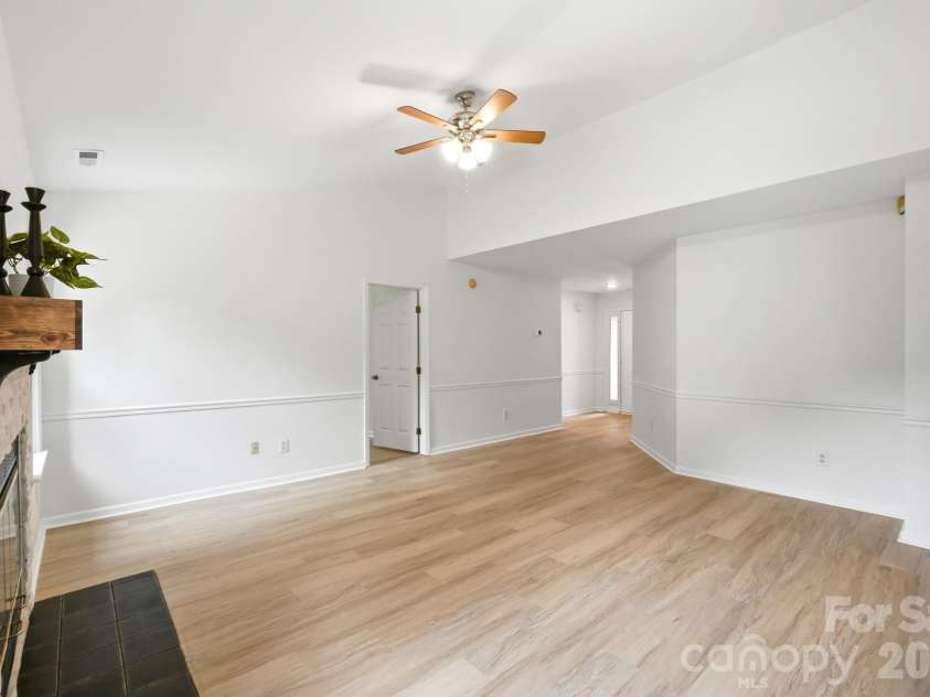 2730 Briar Trail Court, Matthews, NC 28104.  MLS# CAR4417757, YatesRealty ID 48024. 