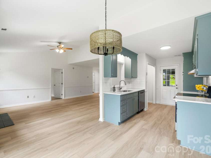 2730 Briar Trail Court, Matthews, NC 28104.  MLS# CAR4417757, YatesRealty ID 48024. 