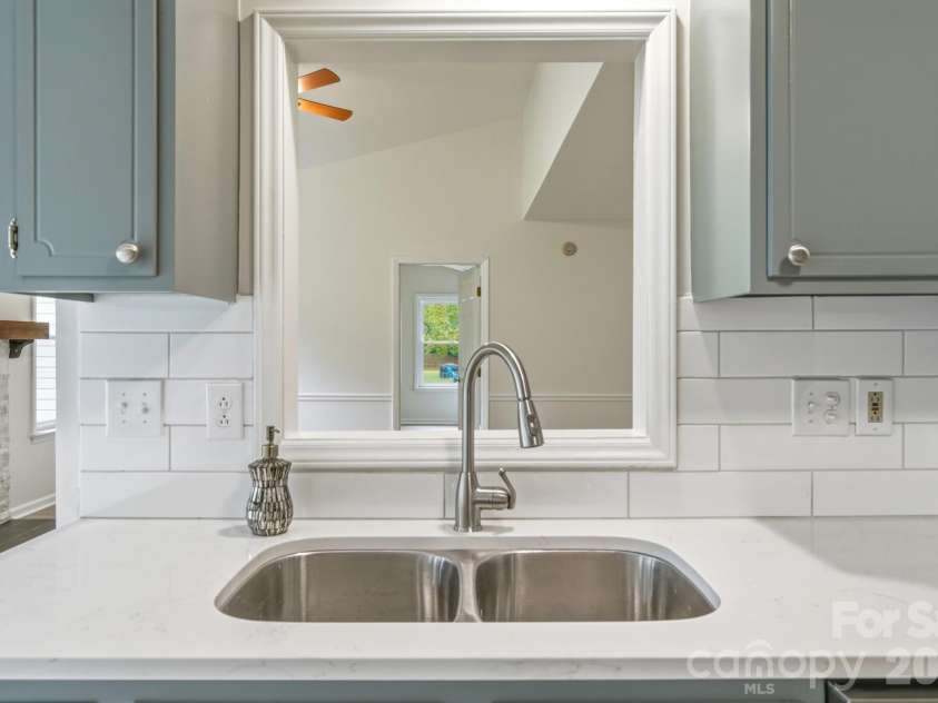 2730 Briar Trail Court, Matthews, NC 28104.  MLS# CAR4417757, YatesRealty ID 48024. 
