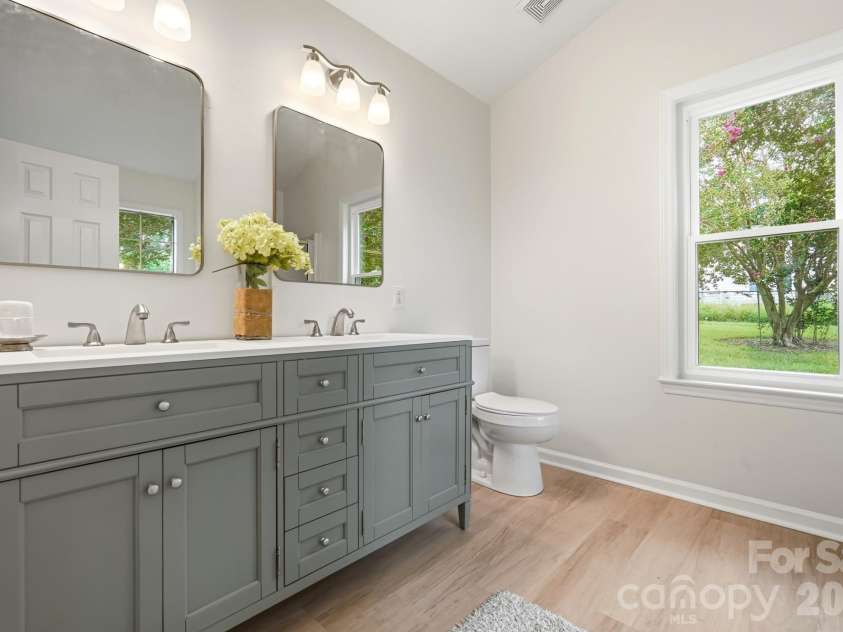 2730 Briar Trail Court, Matthews, NC 28104.  MLS# CAR4417757, YatesRealty ID 48024. 