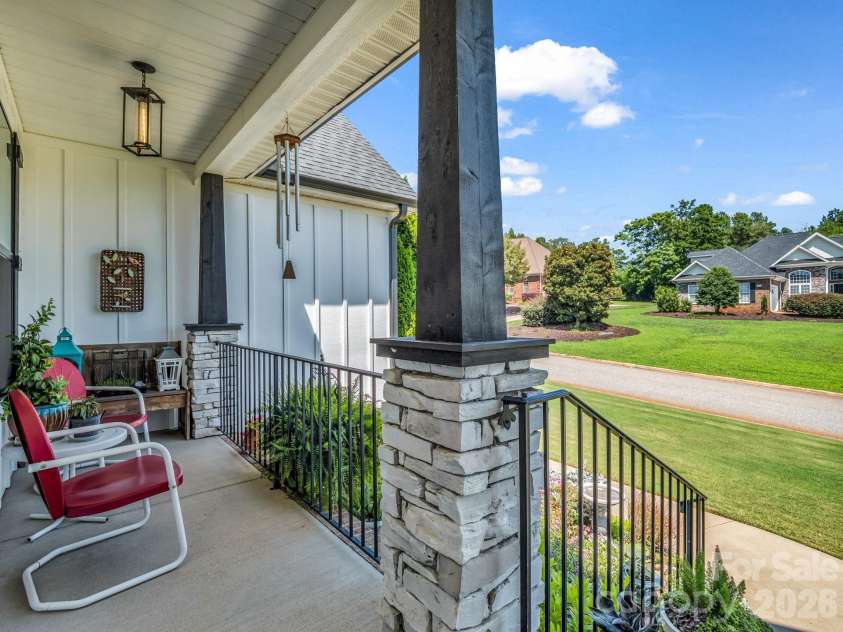 718 Tinsberry Lane, Inman, SC 29349.  MLS# CAR4418833, YatesRealty ID 48025. 