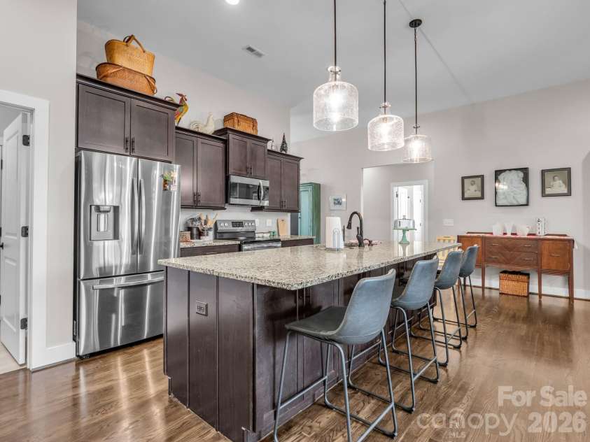 718 Tinsberry Lane, Inman, SC 29349.  MLS# CAR4418833, YatesRealty ID 48025. 