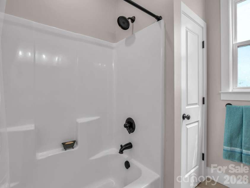 718 Tinsberry Lane, Inman, SC 29349.  MLS# CAR4418833, YatesRealty ID 48025. 