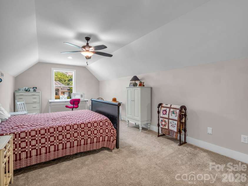 718 Tinsberry Lane, Inman, SC 29349.  MLS# CAR4418833, YatesRealty ID 48025. 