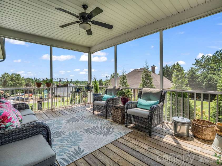 718 Tinsberry Lane, Inman, SC 29349.  MLS# CAR4418833, YatesRealty ID 48025. 
