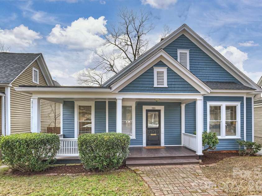 320 Worthington Avenue, Charlotte, NC 28203.  MLS# CAR4419897, YatesRealty ID 48026. 