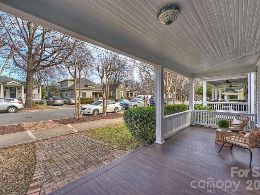 320 Worthington Avenue, Charlotte, NC 28203.  MLS# CAR4419897, YatesRealty ID 48026. 