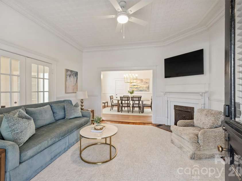 320 Worthington Avenue, Charlotte, NC 28203.  MLS# CAR4419897, YatesRealty ID 48026. 