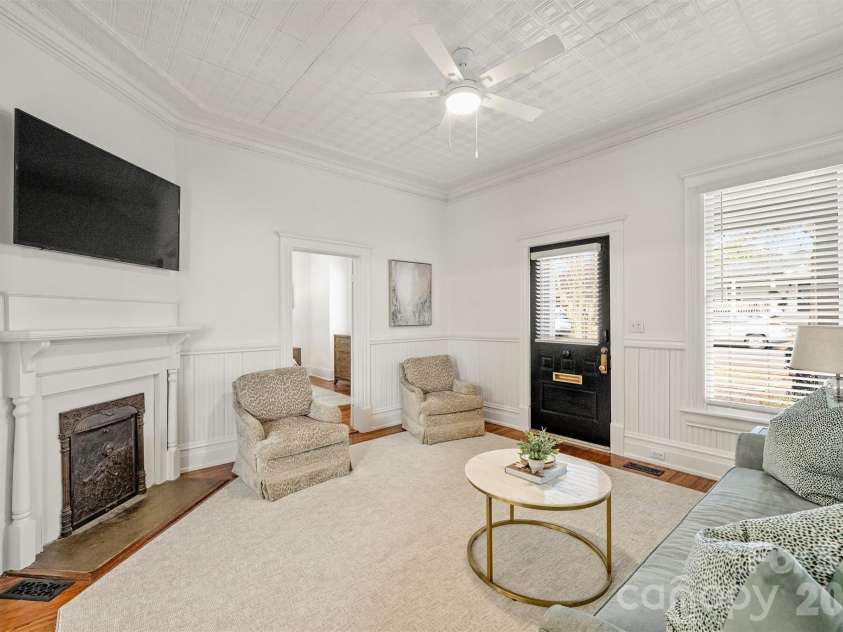 320 Worthington Avenue, Charlotte, NC 28203.  MLS# CAR4419897, YatesRealty ID 48026. 