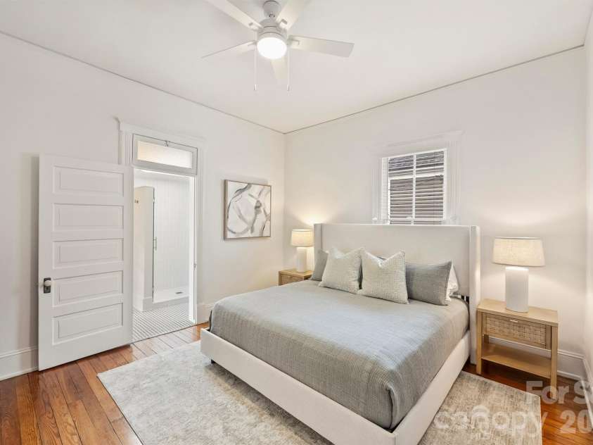 320 Worthington Avenue, Charlotte, NC 28203.  MLS# CAR4419897, YatesRealty ID 48026. 