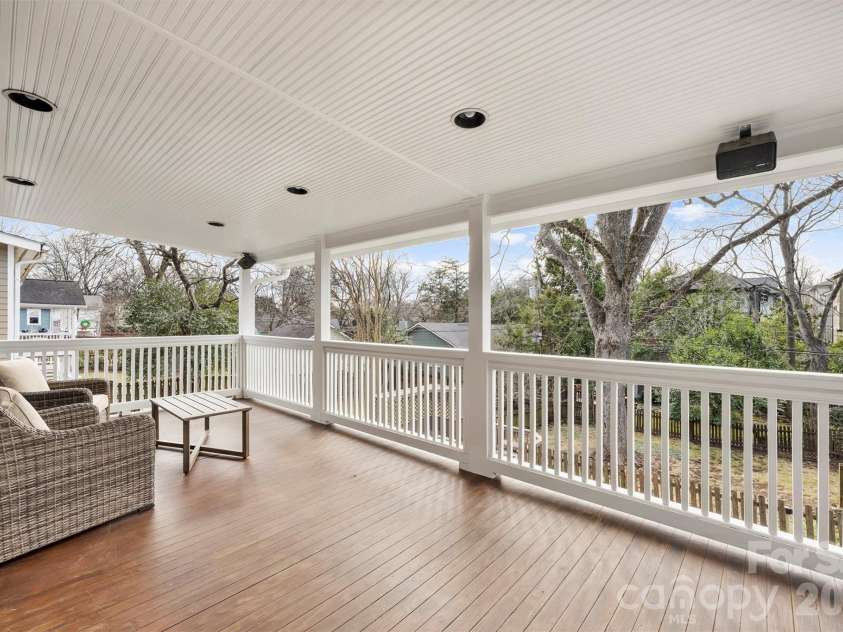 320 Worthington Avenue, Charlotte, NC 28203.  MLS# CAR4419897, YatesRealty ID 48026. 